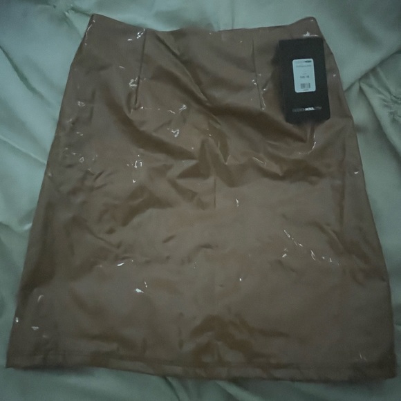 FASHION NOVA plastic mini skirt nude size XS - Picture 4 of 5